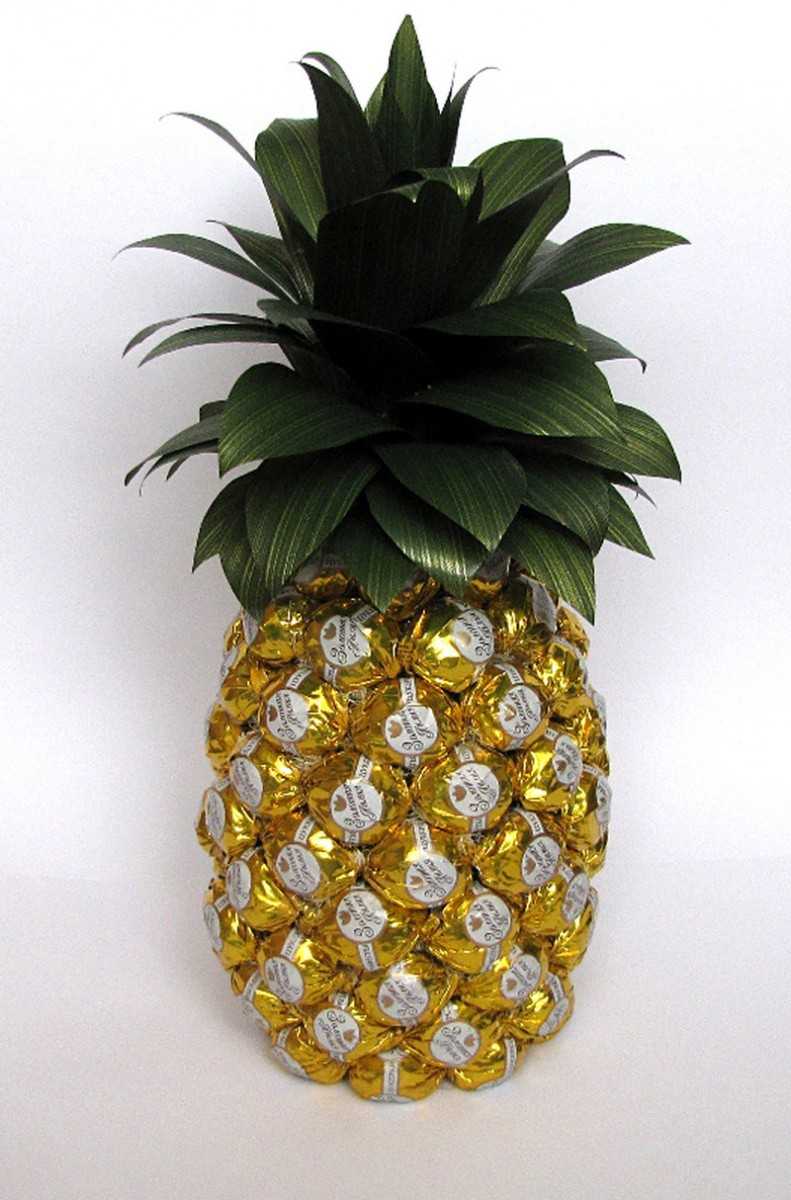 DIY ananas fra slik og champagne: hvordan man laver et trin for trin fra en flaske - en mesterklasse for begyndere, foto, video