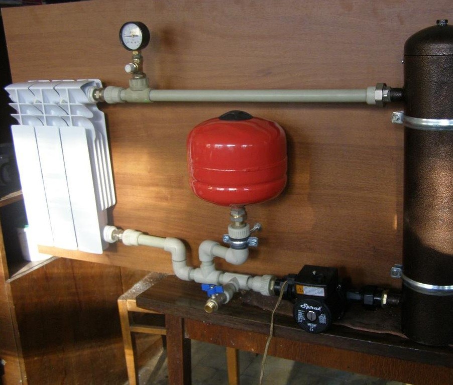 DIY kedel: hvordan man laver en vandvarmer til opbevaring