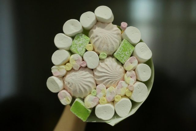 Kytica marshmallow a marshmallows pripravená Kytica marshmallow a marshmallows pripravená
