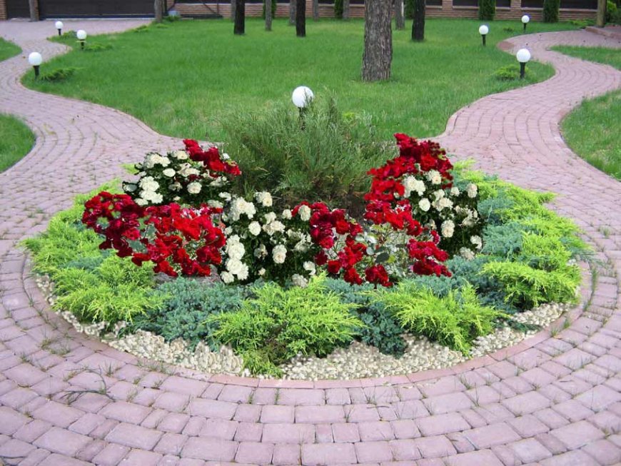 Sådan laver du et blomsterbed med dine egne hænder