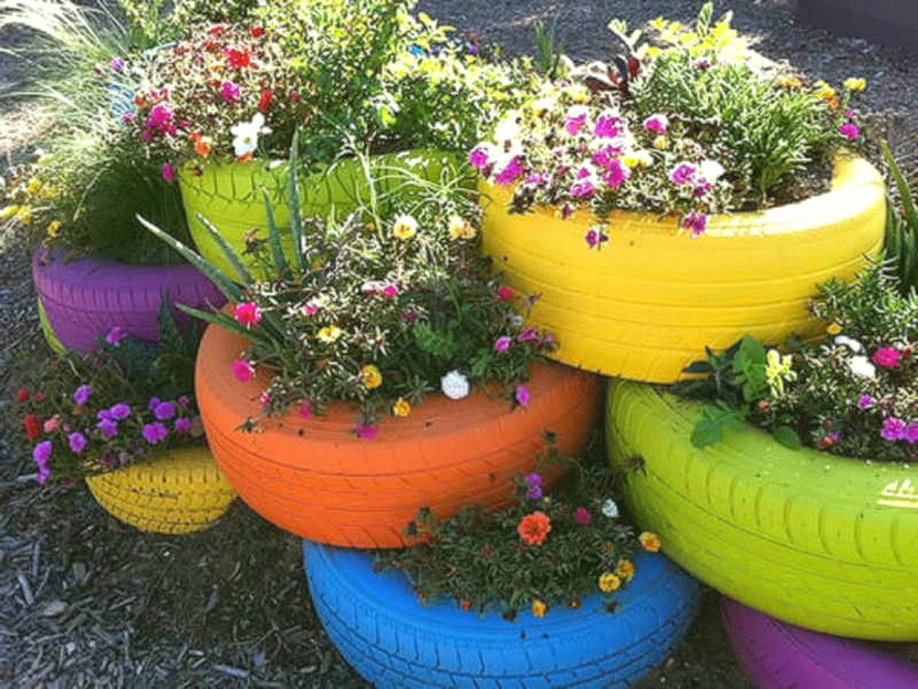 Blomsterhaver i landet: typer, hvordan man gør det selv, plantningsordninger med navne