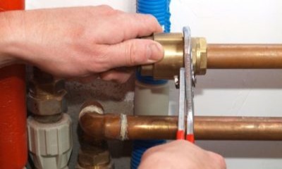 ضغط الماء في نظام إمداد المياه: في شقة ، في منزل