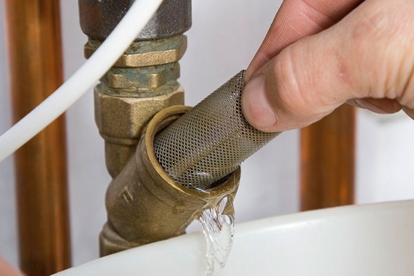 كيفية إحداث ضغط الماء في منزل خاص: طرق التعامل مع المشكلة