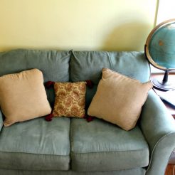 Διακοσμητικά μαξιλάρια - φωτογραφίες και βίντεο ιδεών για τη διακόσμηση ενός δωματίου με μαξιλάρια: μια κύρια τάξη για τη δημιουργία μαξιλαριών διαφορετικών σχημάτων και τύπων με τα χέρια σας