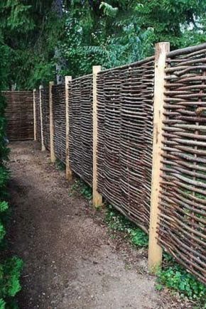 Декоративна ограда: видове материали и поетапно сглобяване на конструкцията