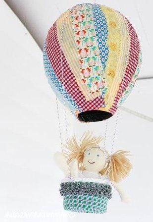 Børns kreativitet laver en ballon med egne hænder