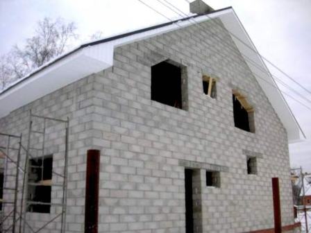 Υπολογισμός του κόστους κατασκευής ενός σπιτιού από ένα μπλοκ αφρού