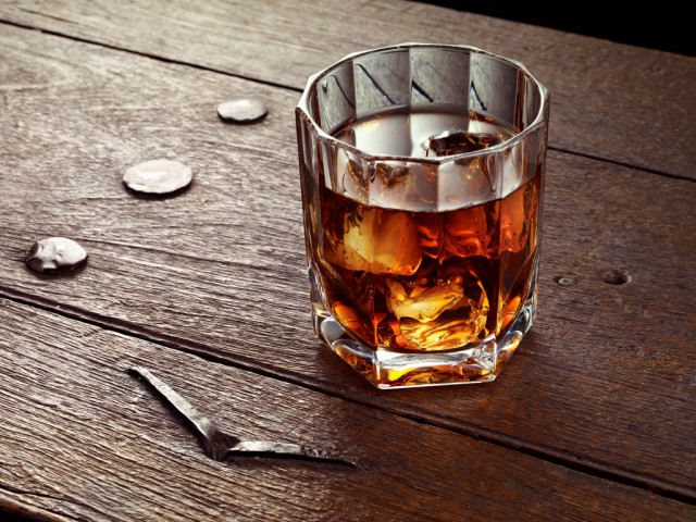 Domáci rum: recept na kašu, destilácia na mesačnom svite