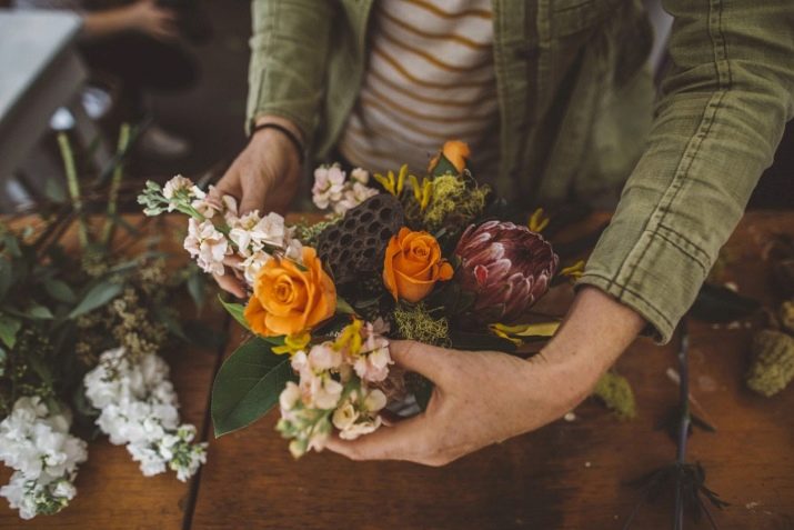 Blomsterhandel for begyndere trin for trin, samling af buketter, læring af indretning med egne hænder, videoer, fotos