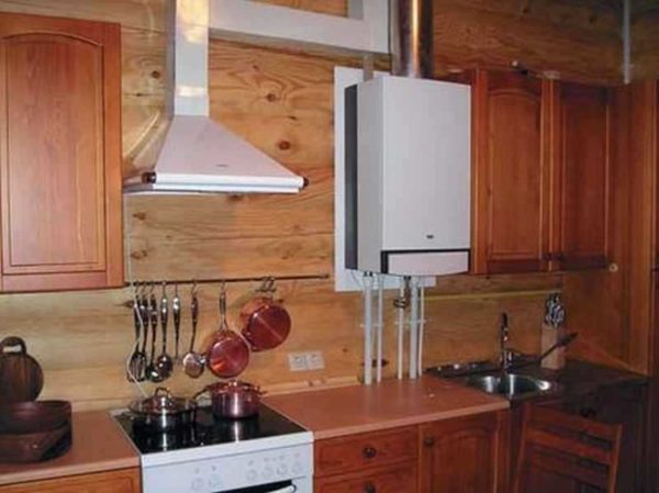 V kuchyni je možné nainštalovať plynový kotol iba vtedy, ak je funkčné vetranie a dvere