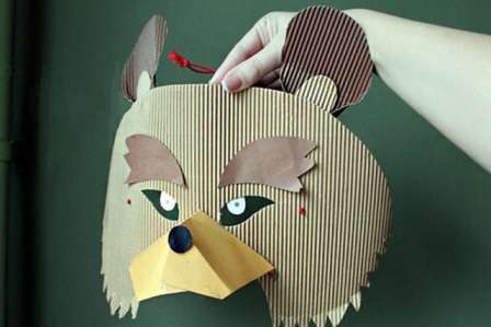 pokúste sa s dieťaťom vyrobiť papierovú masku medveďa