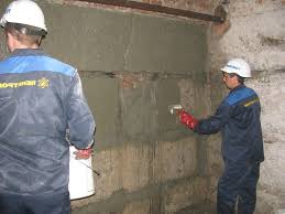 Η οργάνωση ενός συστήματος αποστράγγισης που βρίσκεται υπόγεια, καθώς και μια τυφλή περιοχή γύρω από ολόκληρο το σπίτι, μπορεί να προστατεύσει πλήρως τη δομή του υπογείου από τα υπόγεια ύδατα. Μια καλά κατασκευασμένη στεγανοποίηση των τοίχων μέσα στο υπόγειο πρέπει να προστατεύει