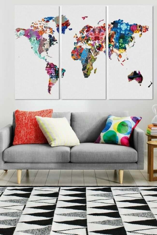 تتكون صورة خريطة العالم من ثلاث وحدات