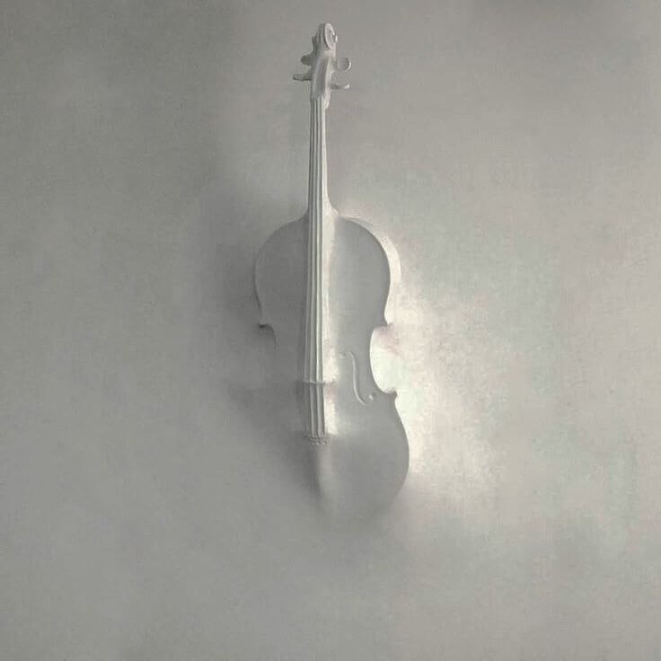 Volumetrisk 3D -billede af en musikalsk violin, der mangler at blive smukt slået med en tegning