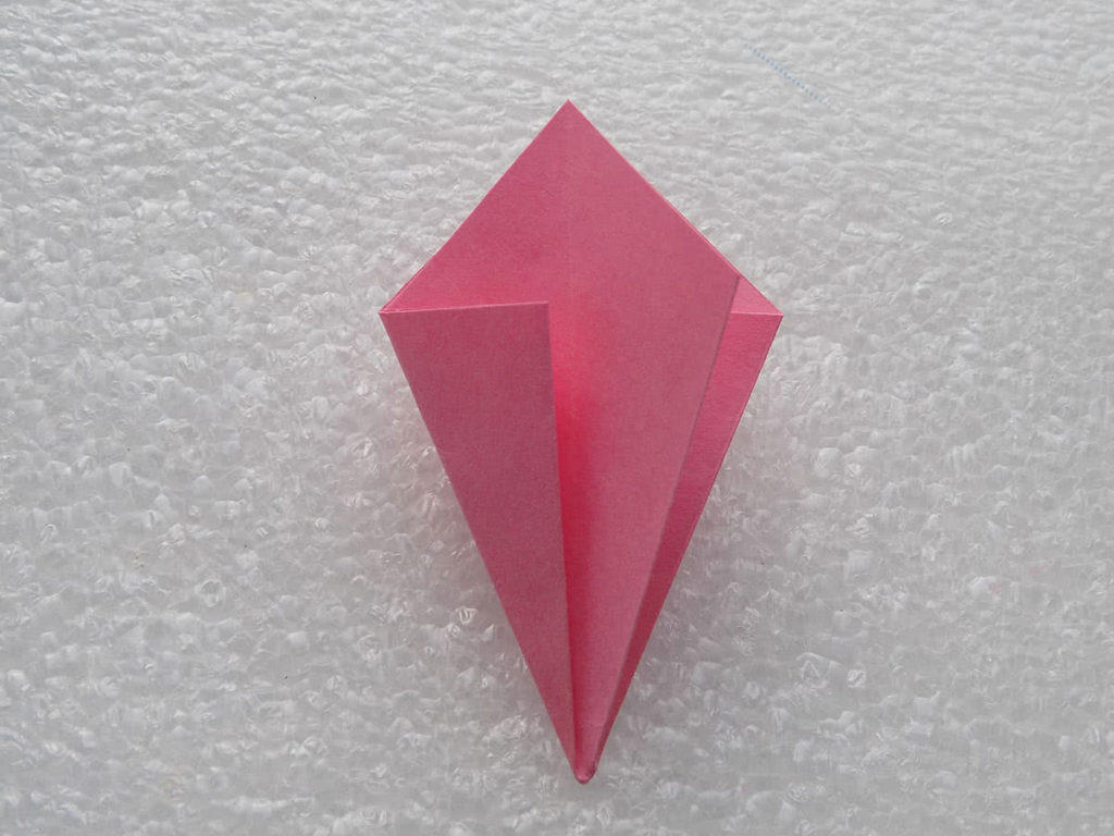 Origami ľalia, krok 7