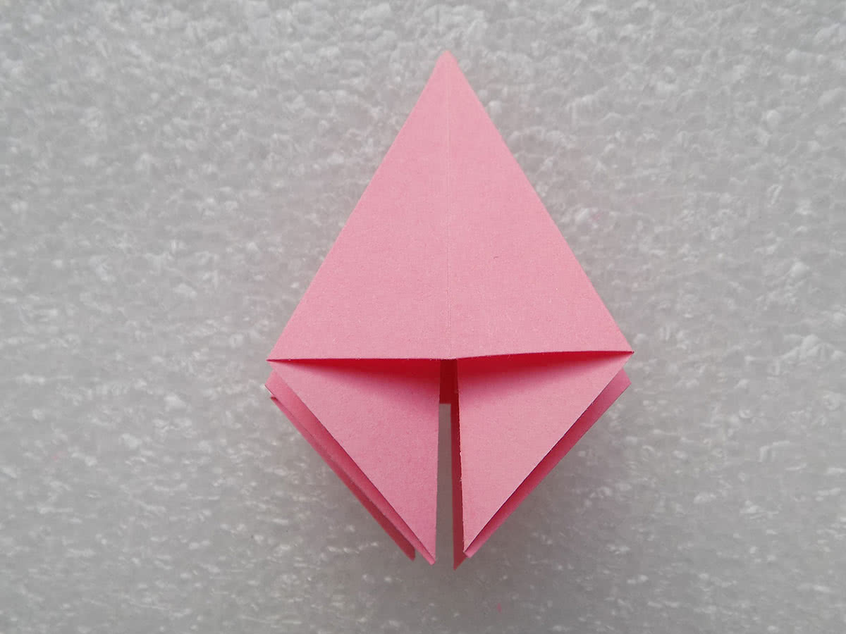 Origami ľalia, krok 9