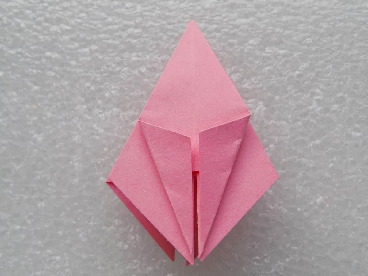 Origami ľalia, krok 10