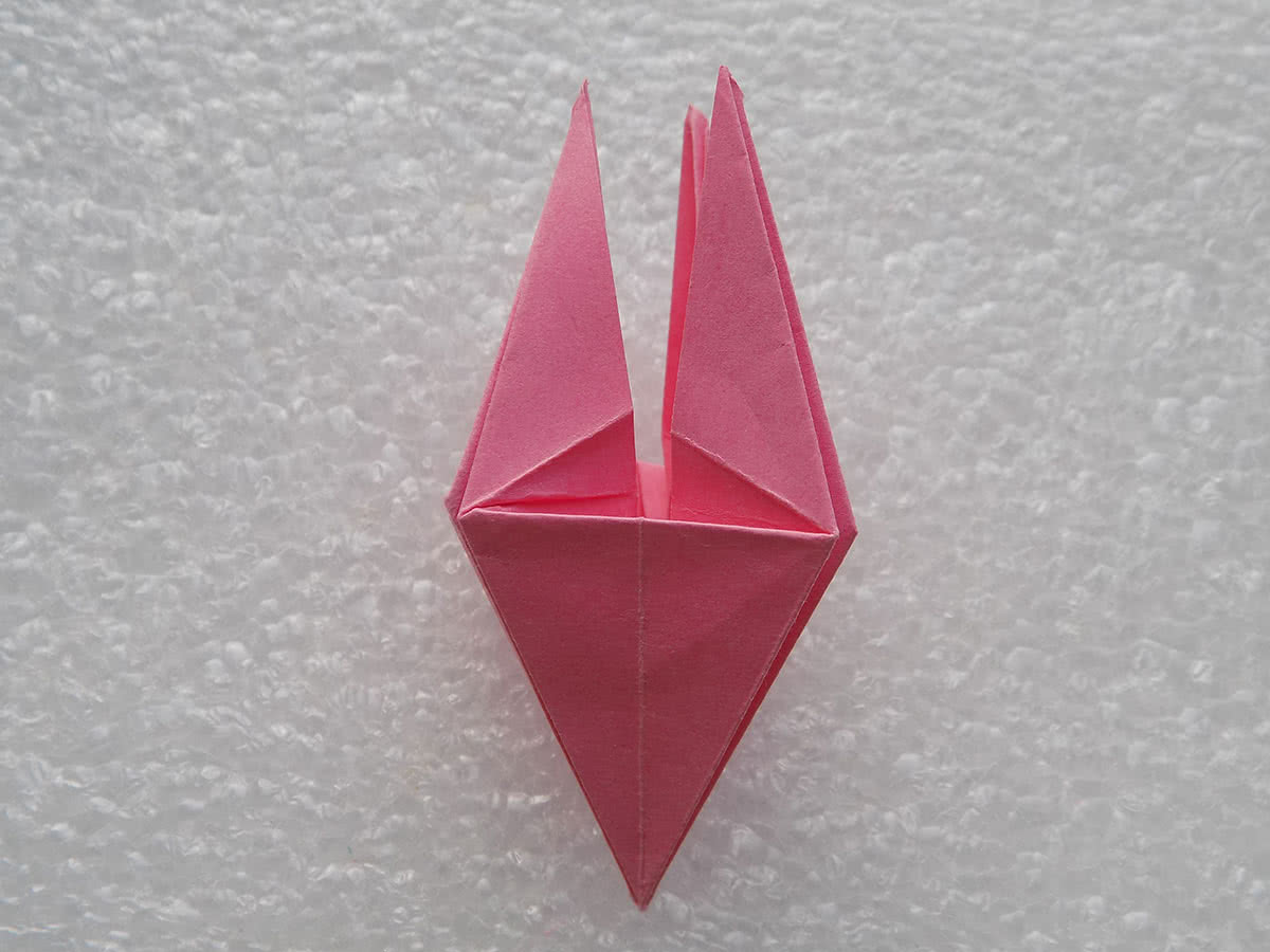 Origami ľalia, krok 17
