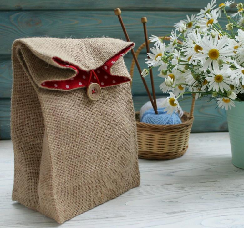 كيفية خياطة الحقيبة بالعلاقات - أكياس DIY للهدايا والأعشاب