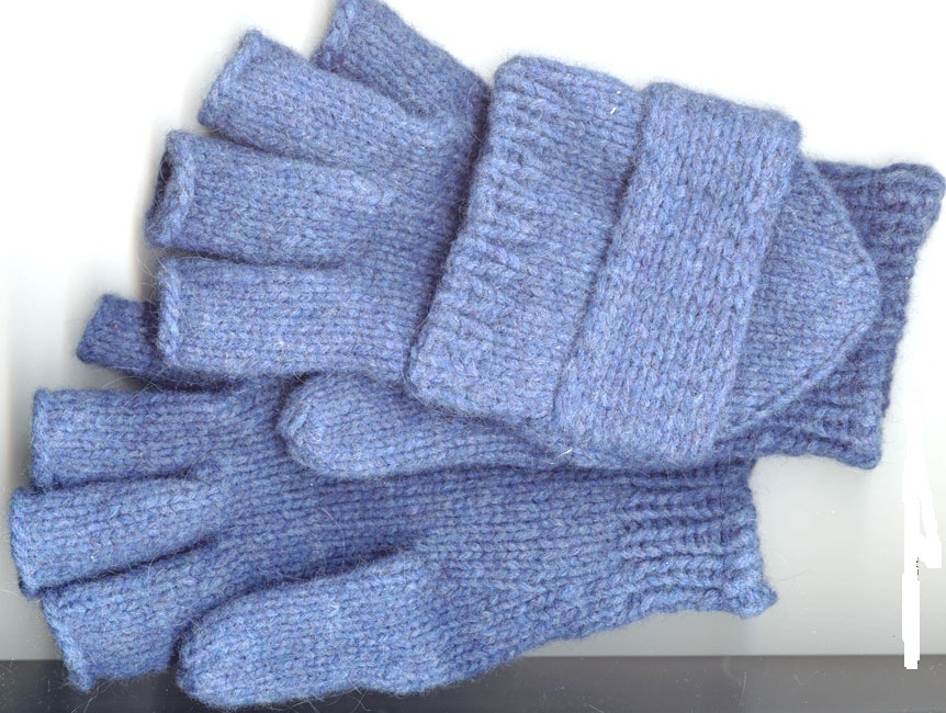 Blå handsker-vanter til en dreng med strikkepinde