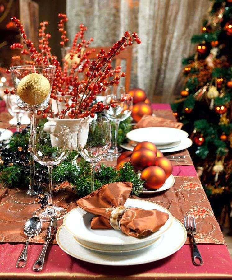 πώς να διακοσμήσετε ένα τραπέζι της Πρωτοχρονιάς με τα χέρια σας www.svoimi-rukamy.com