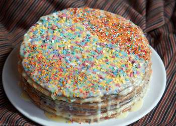 διακοσμήστε μια τούρτα με τα χέρια σας για γενέθλια