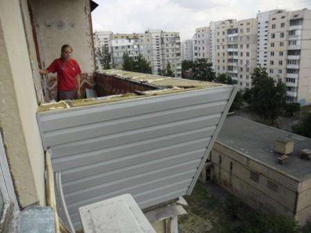 Krok 8. Na konci izolácie je namontovaná ventilácia a klimatizácia.Izolovaný povrch môže byť dokončený šindľom, vlečkou, MDF, plastovými panelmi.