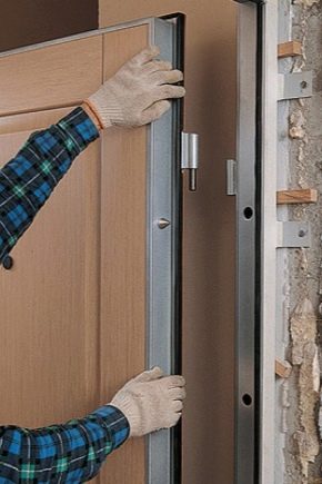 كيفية عزل الباب الأمامي: الميزات والتوصيات