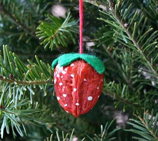 vlašské orechy na ozdobu vianočného stromčeka