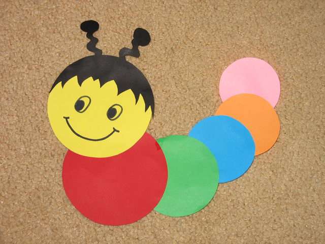 farvet papirhåndværk til børn