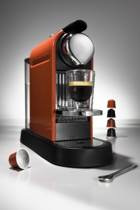 آلة صنع القهوة بالكبسولة