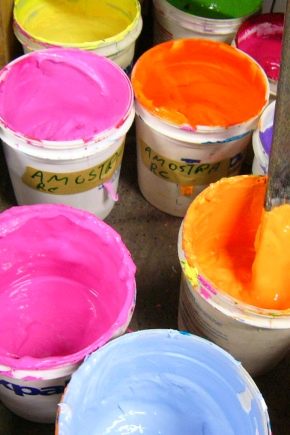 Течна пластмасова боя: свойства и нюанси на избор