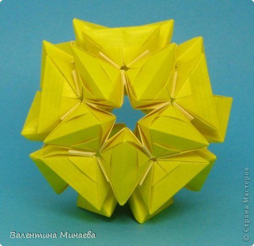 Kusudama fotoeksempler: hvad er det - hvordan man laver en magisk modulær kugle ud af papir med egne hænder, ordninger til samling af origami blomster