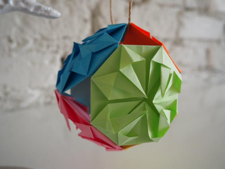 Kusudama: muligheder, fotodiagrammer, hvordan man laver kusudama -bolde ud af papir