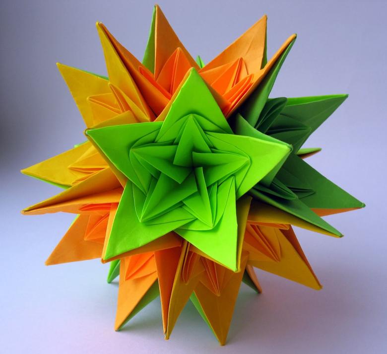 Kusudama: خيارات ، مخططات للصور كيفية صنع كرات kusudama من الورق