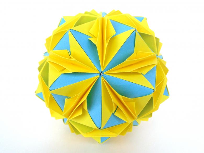 Kusudama: خيارات ، مخططات للصور كيفية صنع كرات kusudama من الورق