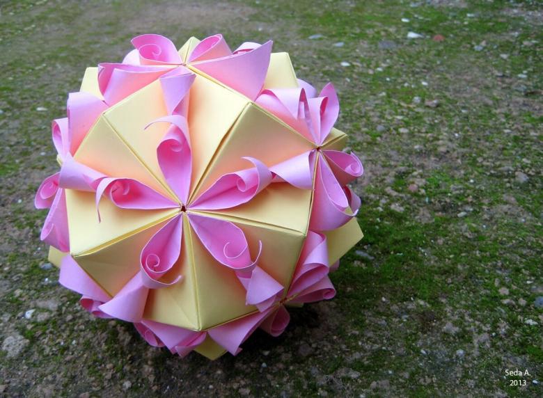 Kusudama: خيارات ، مخططات للصور كيفية صنع كرات kusudama من الورق