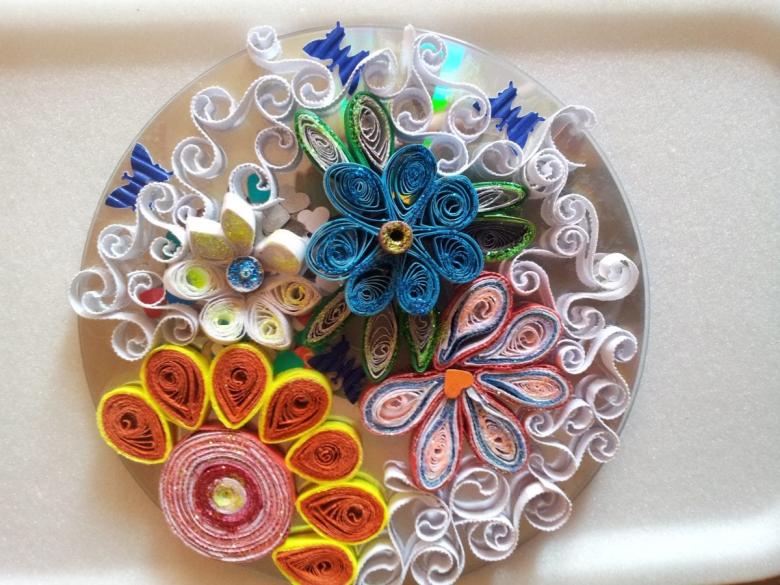 Quilling-käsitöitä aloittelijoille valokuvaesimerkkejä-vaiheittaiset mestarikurssit, joissa kuvataan järjestelmiä