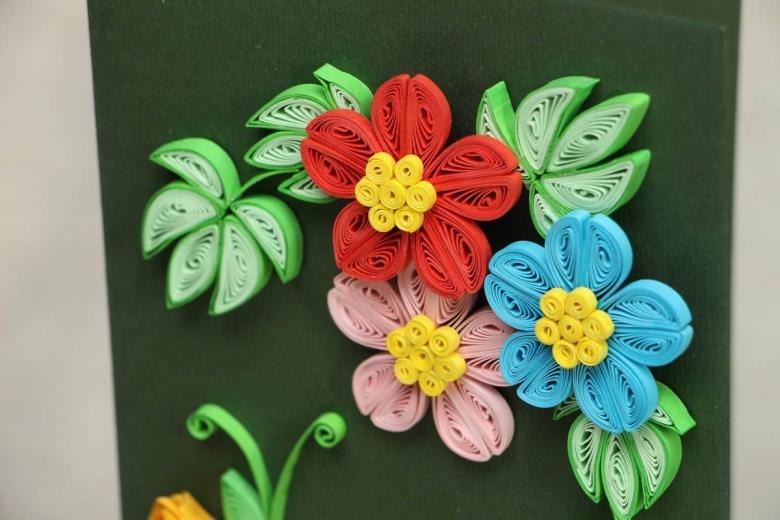 Quilling-käsitöitä aloittelijoille valokuvaesimerkkejä-vaiheittaiset mestarikurssit, joissa kuvataan järjestelmiä