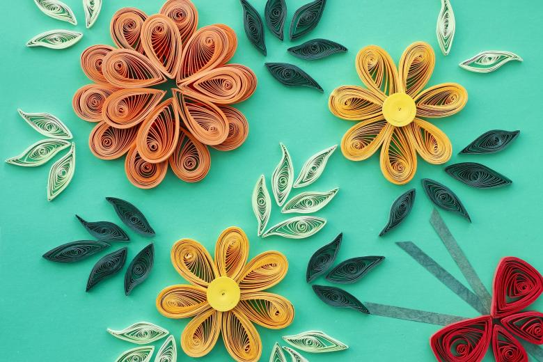 Quilling-käsitöitä aloittelijoille valokuvaesimerkkejä-vaiheittaiset mestarikurssit, joissa kuvataan järjestelmiä