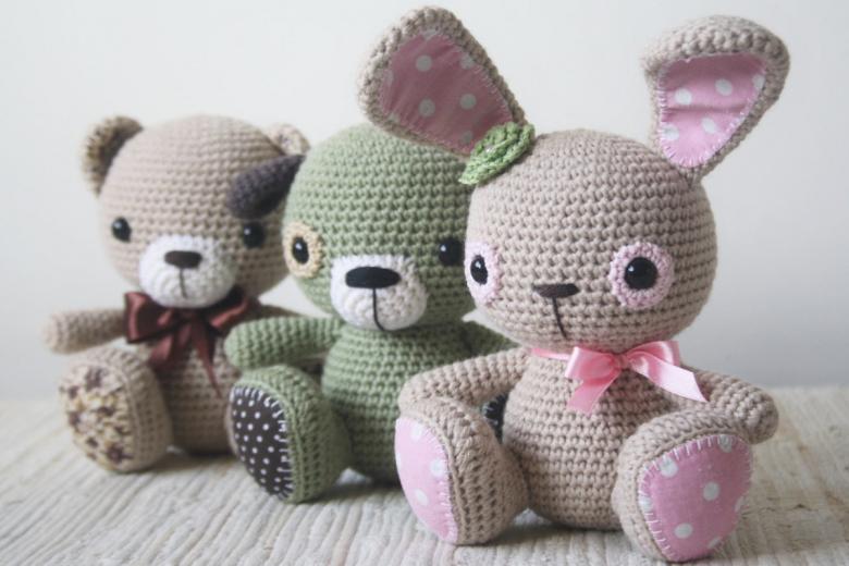 Amigurumi -mestarikurssi: kuinka neuloa aloittelevalla virkkauksella tai neulomalla