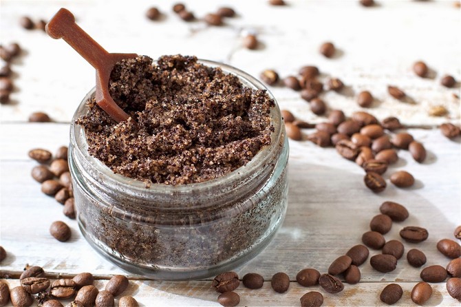 Paahdettu, jauhettu ja jo käytetty kahvi on loistava lannoite taimille