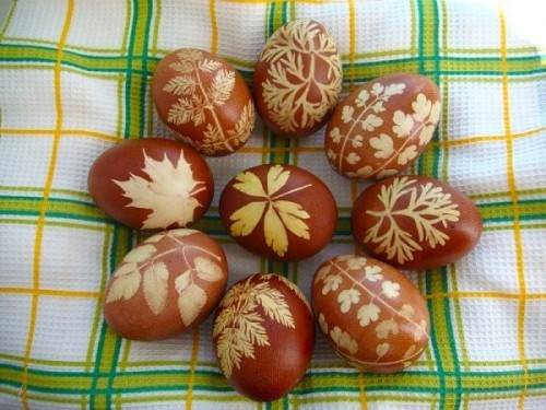 Påskeæg - ideer til dekoration af påskeæg, samt ideer til håndværk i form af æg i forskellige udførelsesteknikker