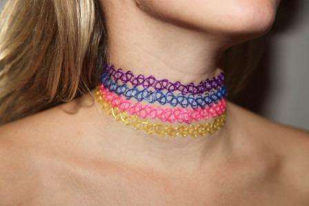 DIY chokers tatuointi siimasta, miten tehdä kaulaan