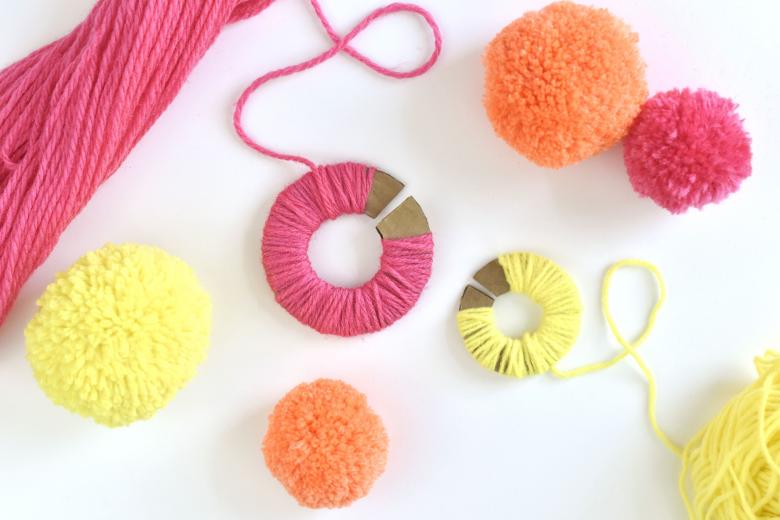 DIY pomponer - foto - ideer til originale hjemmelavede pomponer