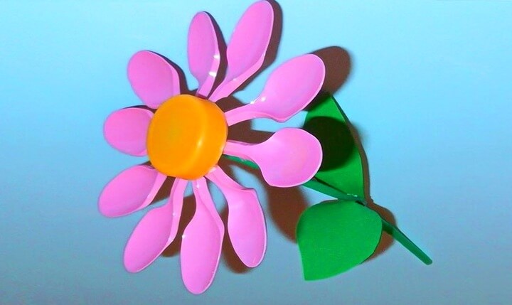 kvet z lyžičiek