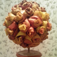 Majstrovská trieda z prírodného materiálu „Maple Roses Topiary“