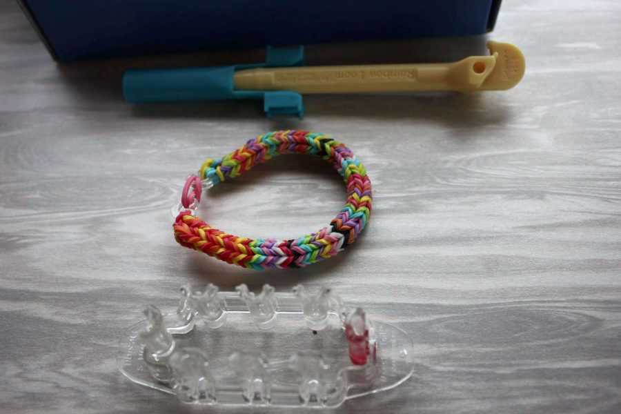 Mønstre til vævning af armbånd fra gummibånd-hvordan og hvad man skal væve, trin-for-trin algoritmer til fremstilling af armbånd fra gummibånd