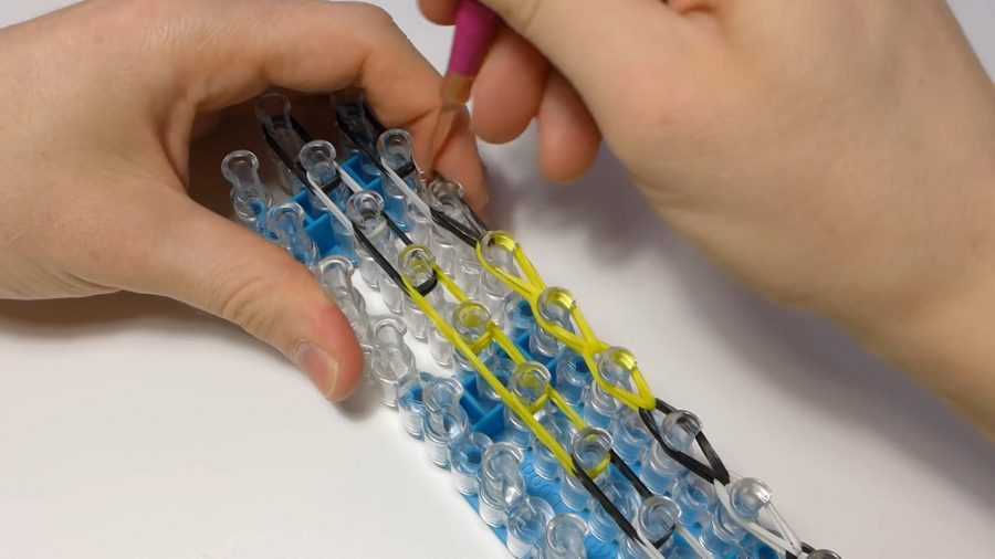 Mønstre til vævning af armbånd fra gummibånd-hvordan og hvad der skal væves, trin-for-trin algoritmer til fremstilling af armbånd fra gummibånd