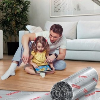 Ζεστό πάτωμα κάτω από το laminate - τύποι, πλεονεκτήματα και μειονεκτήματα διαφορετικών συστημάτων